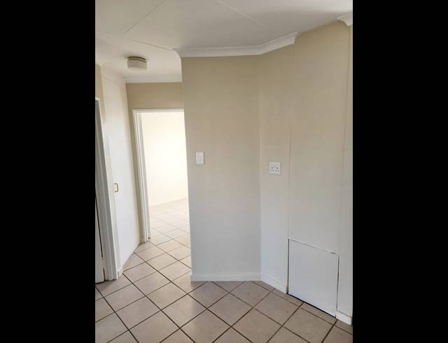 2 BEDROOM PROPERTY TO RENT IN GULDENLAND
